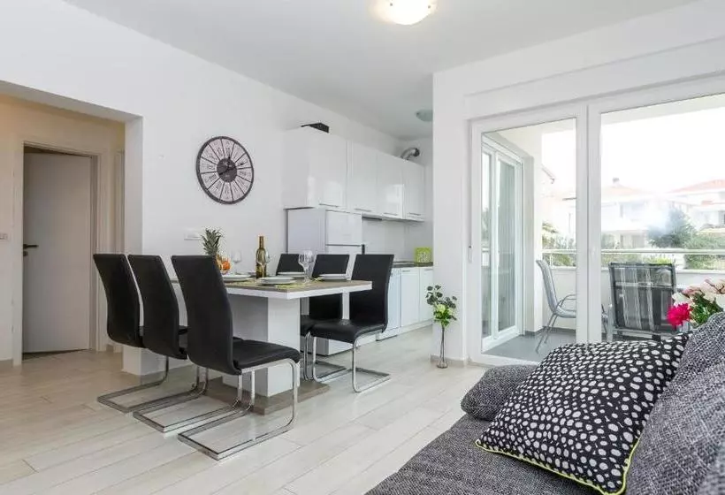 Apartments Adria