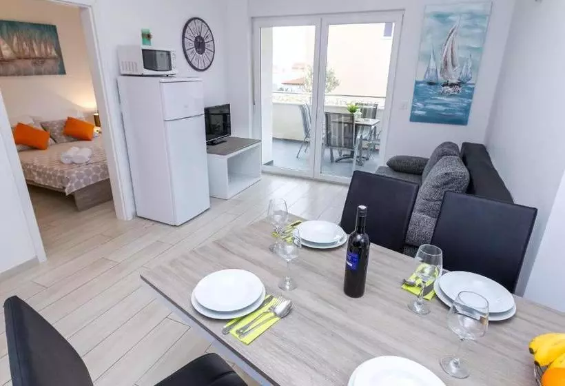 Apartments Adria