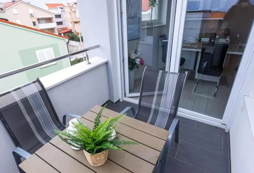 Apartments Adria