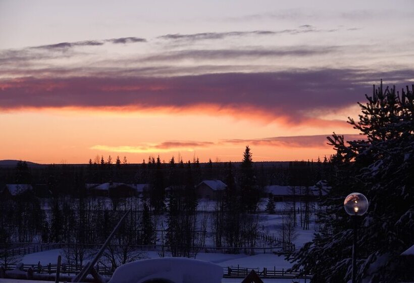 פונדק Kierinki Village