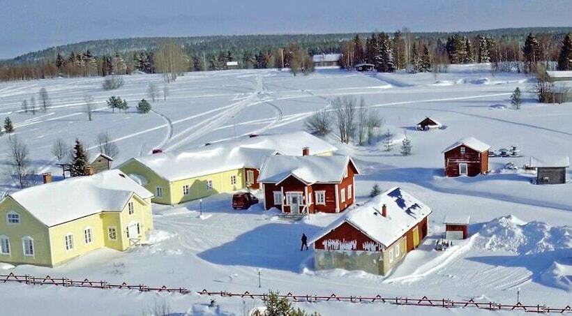 פונדק Kierinki Village