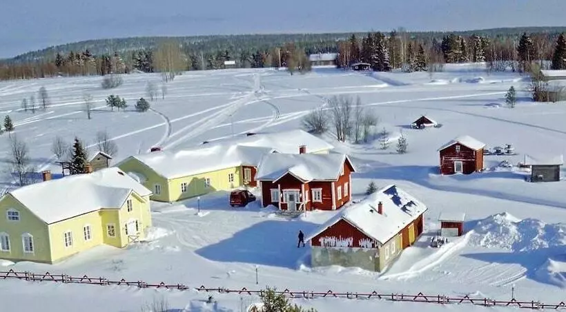 Hostelli Kierinki Village