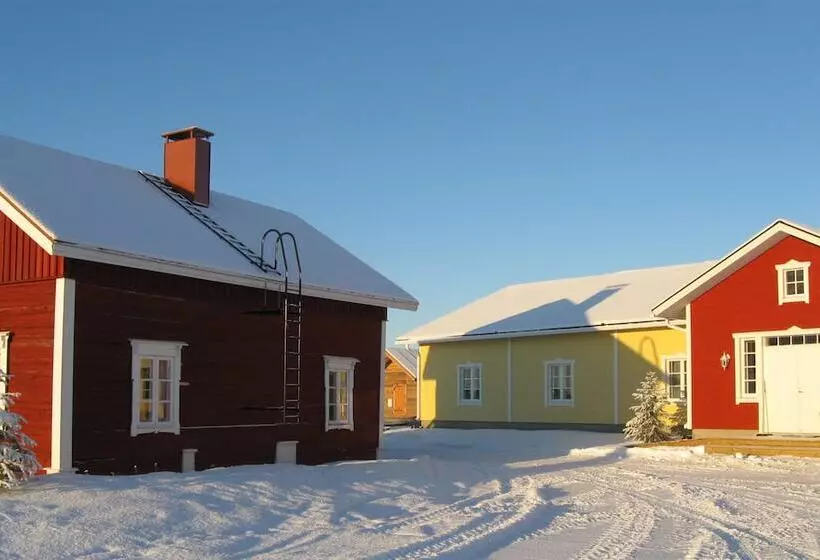 Hostelli Kierinki Village