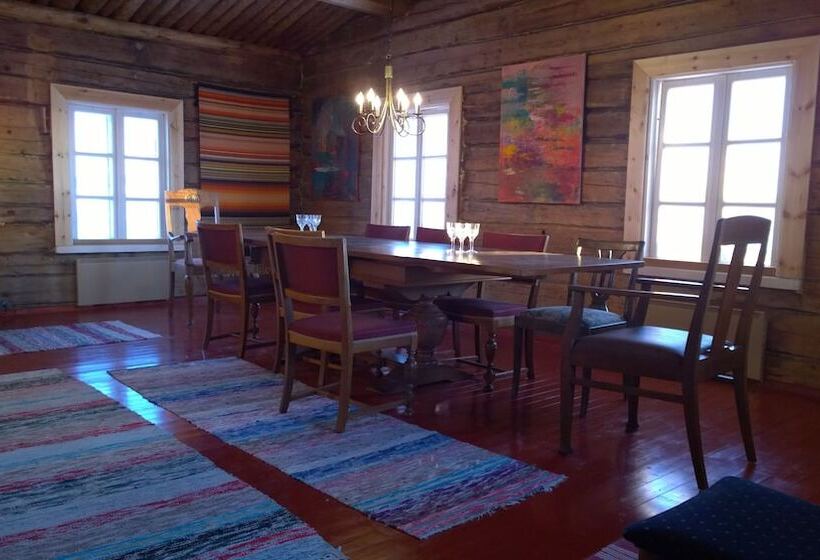 פונדק Kierinki Village