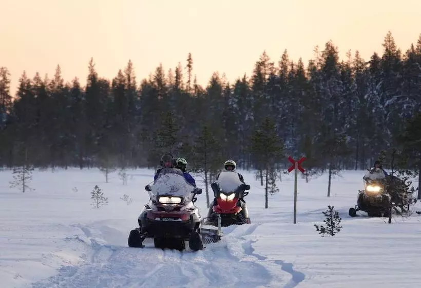 Hostelli Kierinki Village