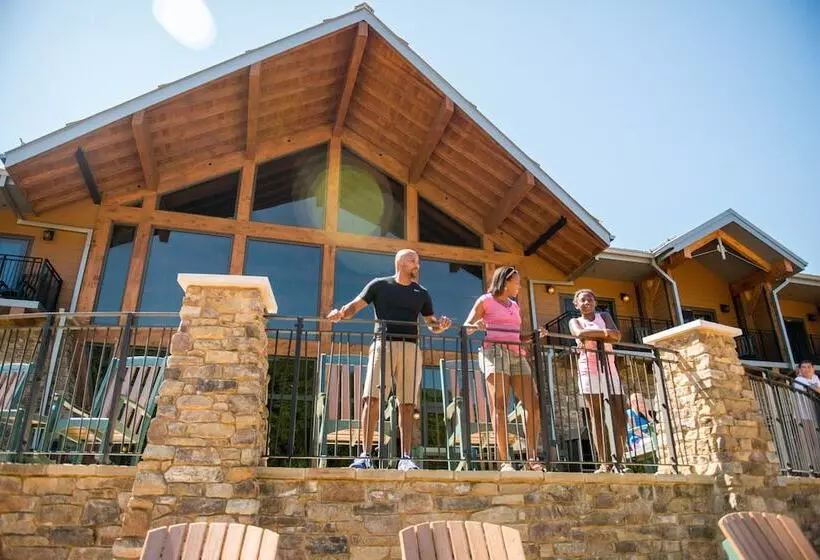 Hotelli Echo Bluff State Park