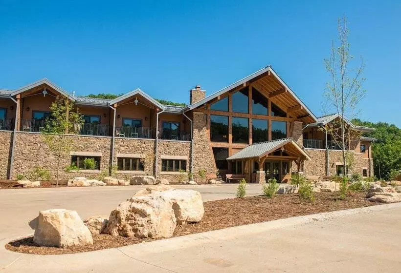 Hotelli Echo Bluff State Park