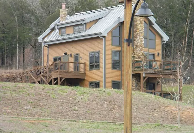 Hotelli Echo Bluff State Park