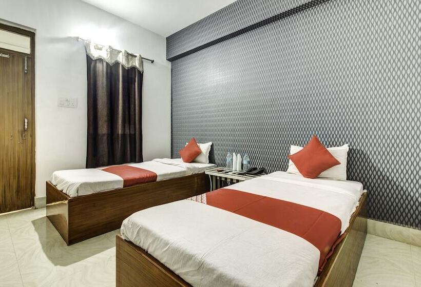 هتل Kalyan Residency By Oyo