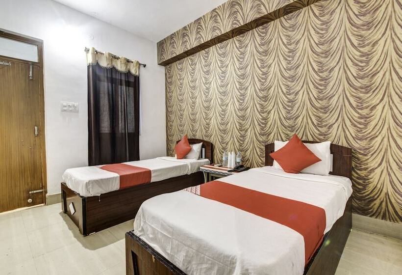 هتل Kalyan Residency By Oyo