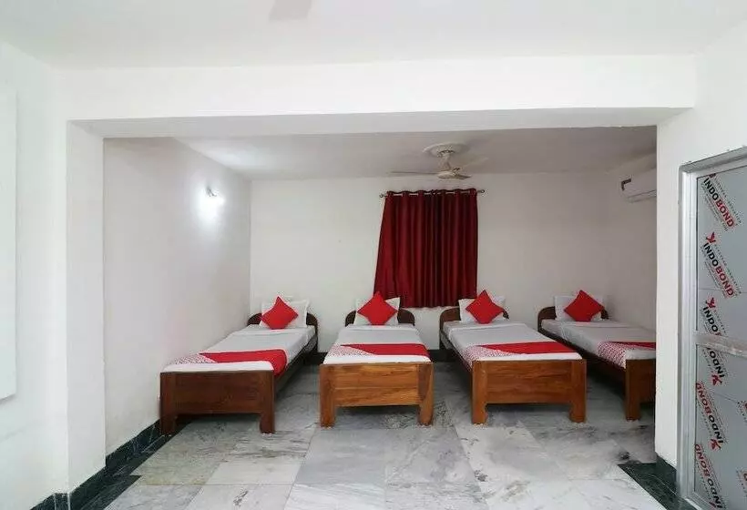 ホテル Momotaro House