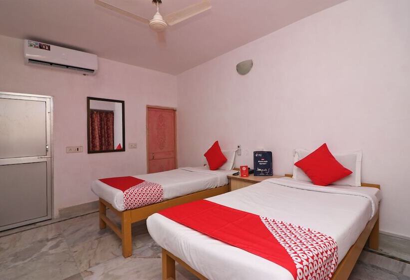 Hotelli Momotaro House