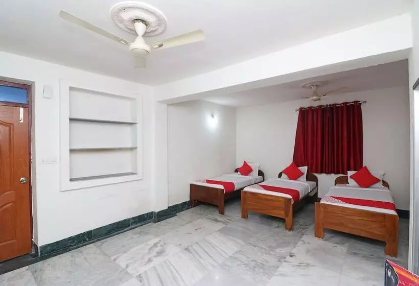 ホテル Momotaro House