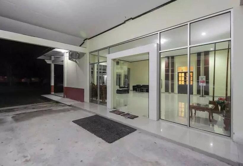 Hotelli Reddoorz Near Iain Palangkaraya
