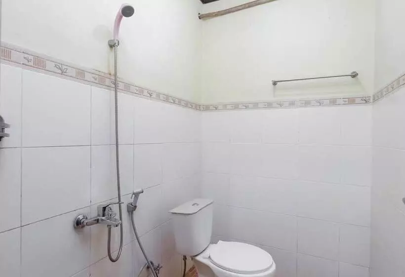 Hotelli Reddoorz Near Iain Palangkaraya