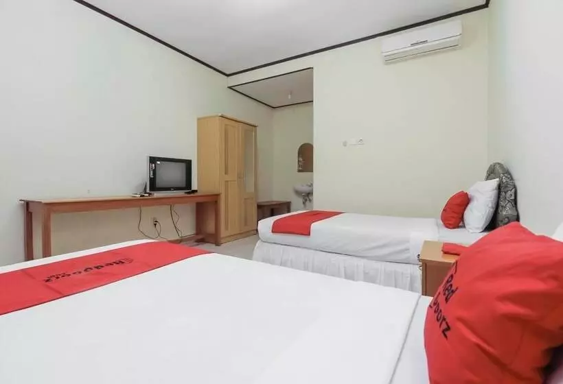 Hotelli Reddoorz Near Iain Palangkaraya