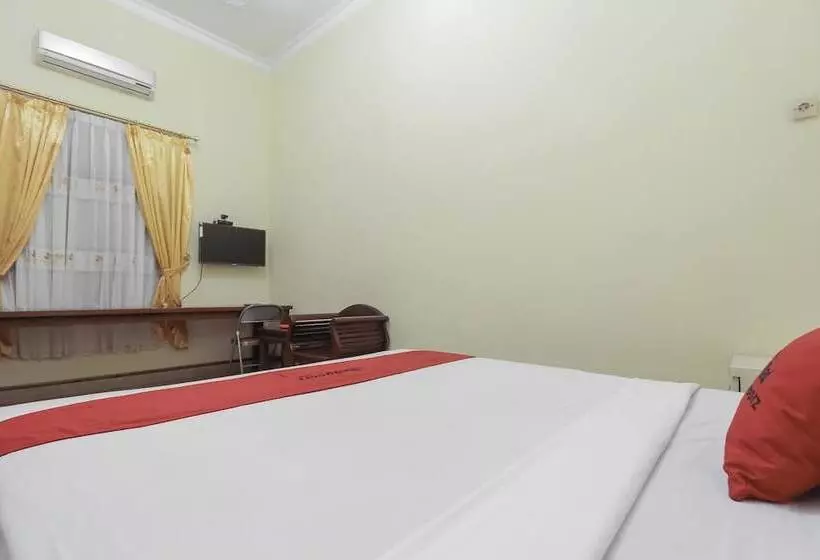 Hotelli Reddoorz Near Iain Palangkaraya