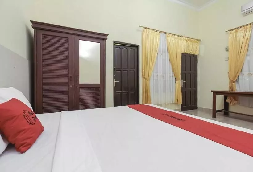 Hotelli Reddoorz Near Iain Palangkaraya