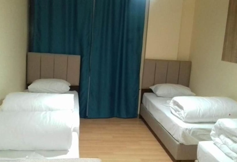 Karyola Otel   Caters To Men