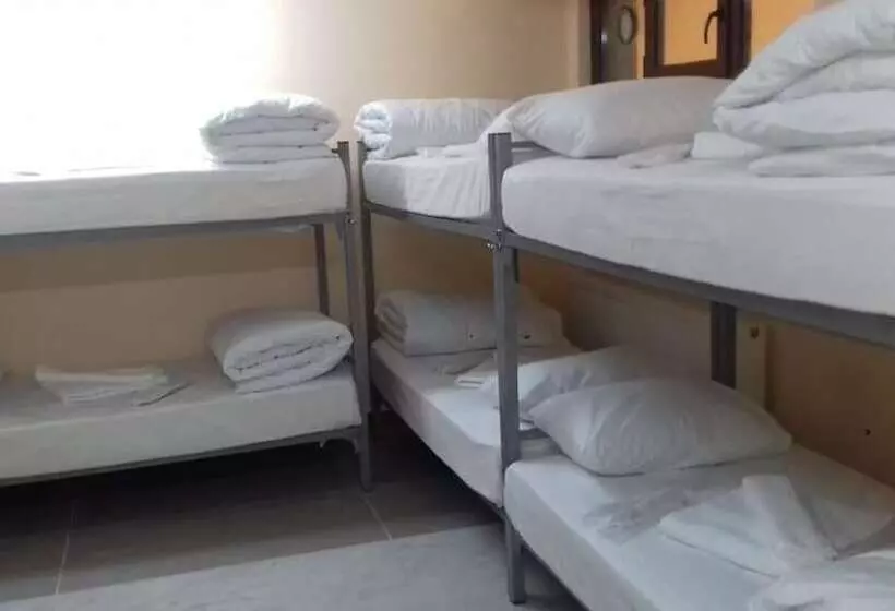 Karyola Otel   Caters To Men