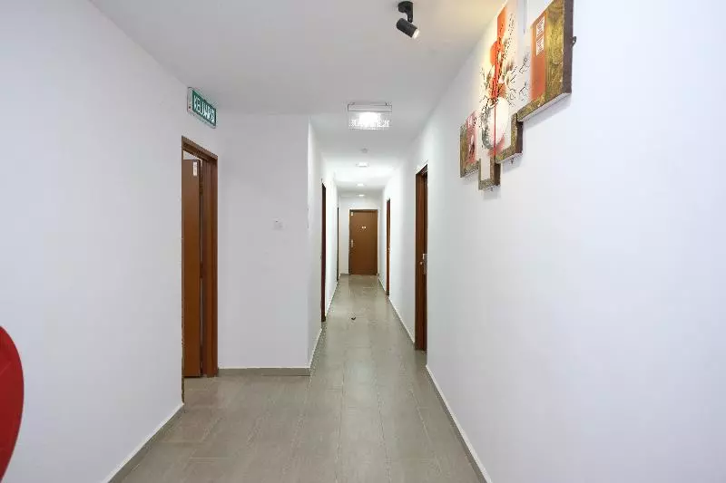 Oyo 718 Mr J Hotel Wakaf Che Yeh 1