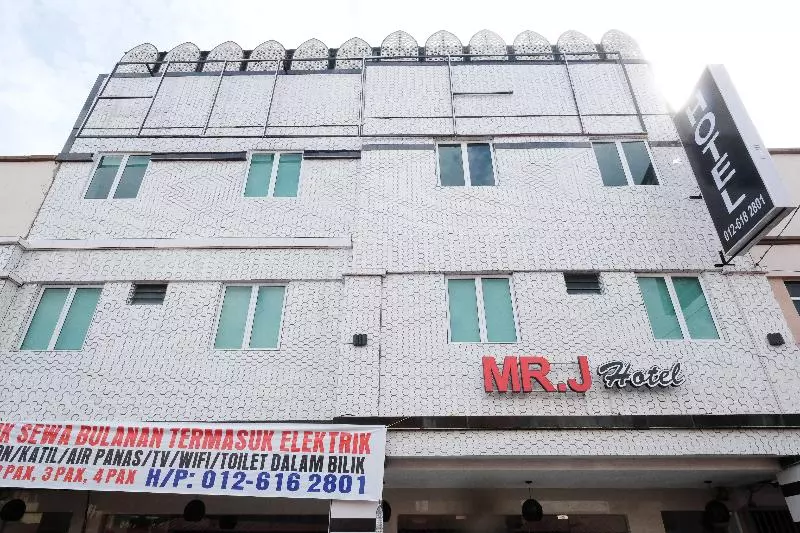 Oyo 718 Mr J Hotel Wakaf Che Yeh 1