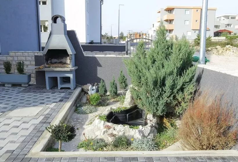 ペンション Pool Apartments Lucky Luke