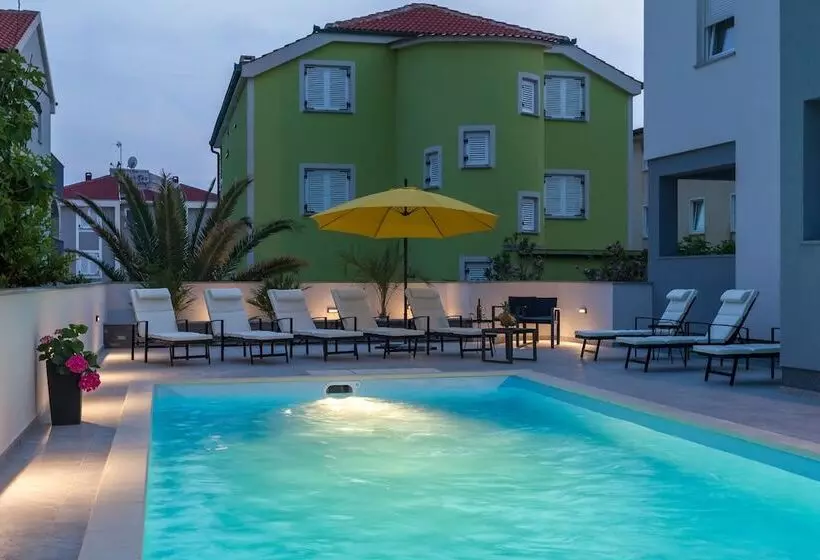 ペンション Pool Apartments Lucky Luke