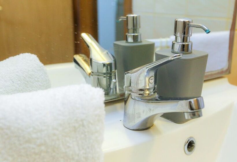 بنسيون Pool Apartments Lucky Luke