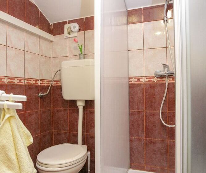 بنسيون Pool Apartments Lucky Luke