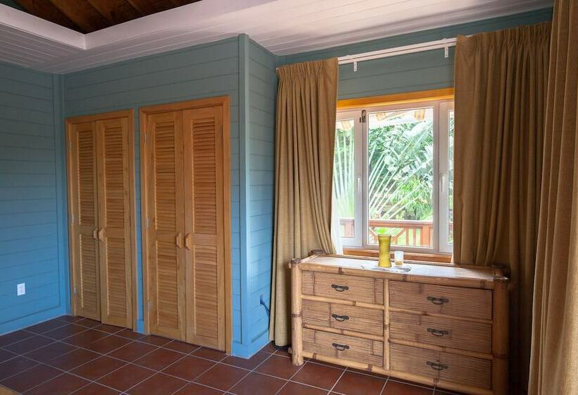 پانسیون Springwater Resorts