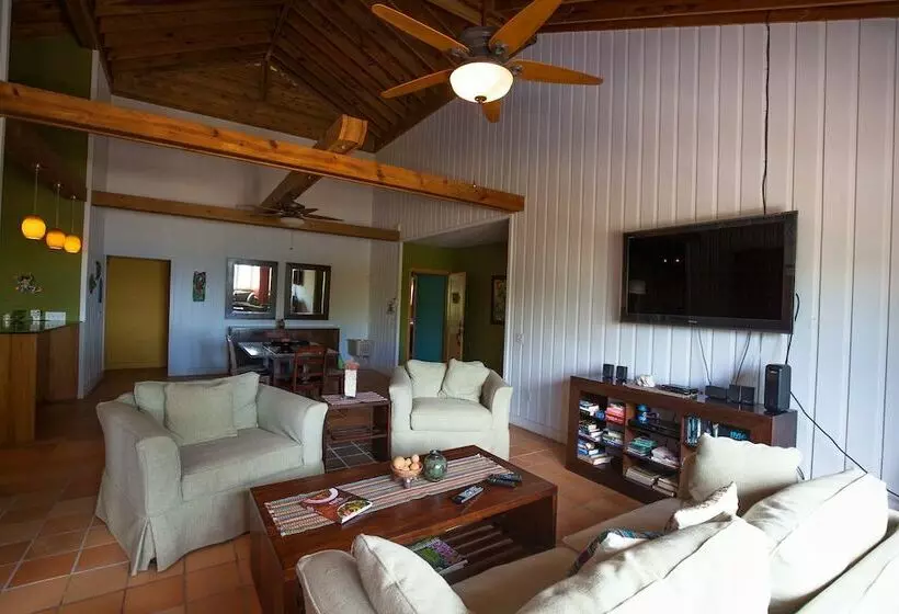 پانسیون Springwater Resorts