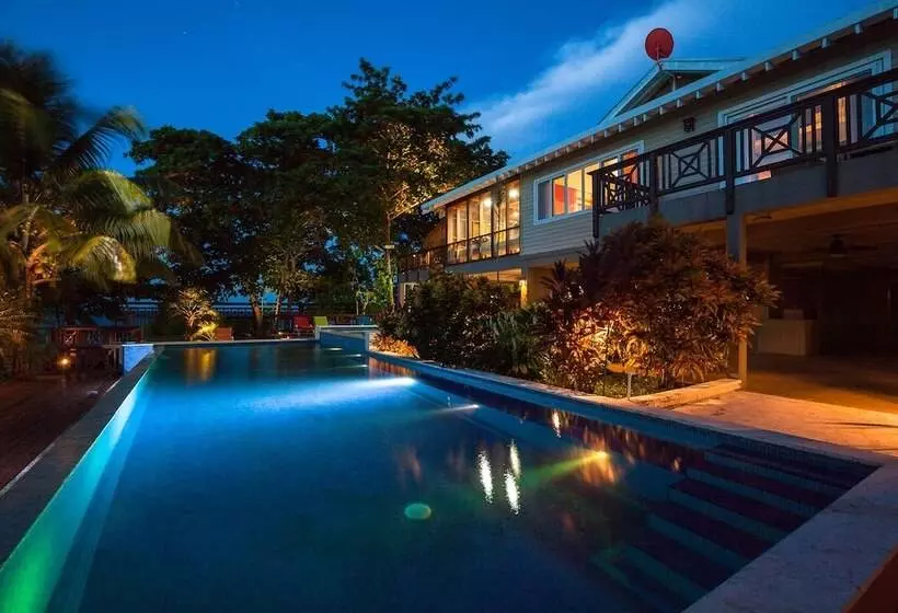 پانسیون Springwater Resorts