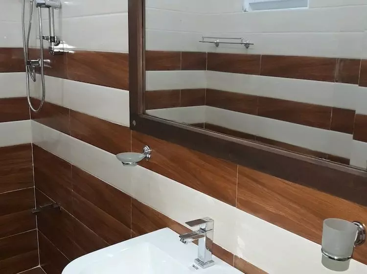 Aamiaismajoitus (B&B) Airport Pearl Garden Transit