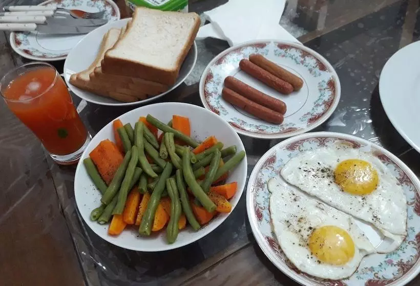 Aamiaismajoitus (B&B) Airport Pearl Garden Transit