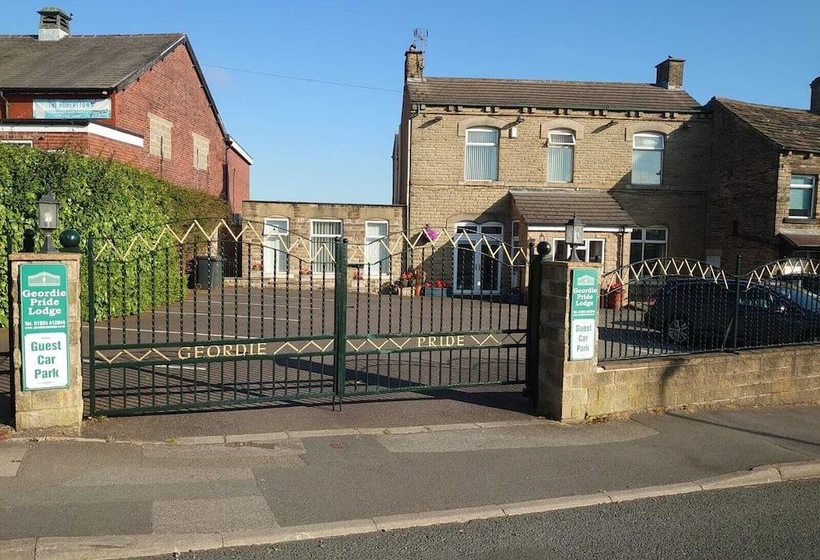 مبيت وإفطار Geordie Pride Lodge