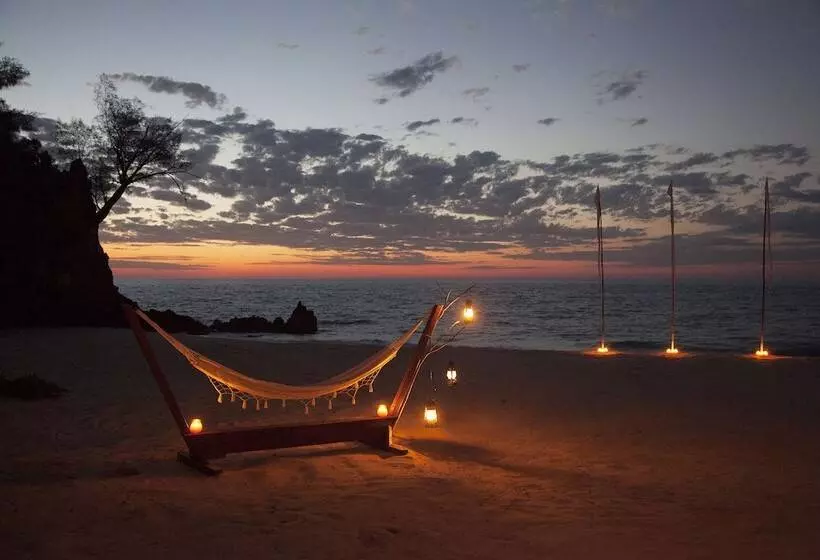 هتل Anjajavy Le Lodge   Relais&châteaux