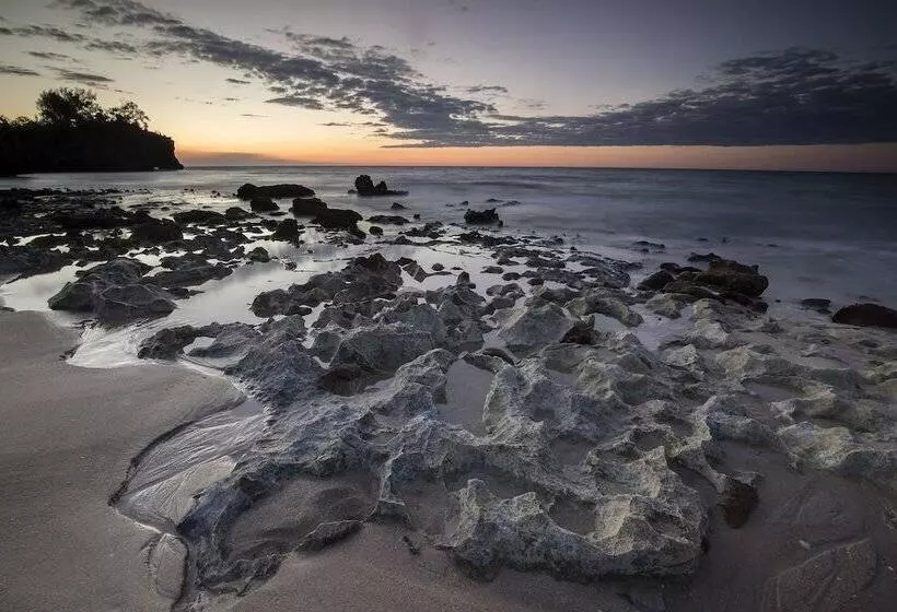 هتل Anjajavy Le Lodge   Relais&châteaux