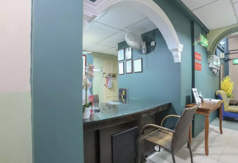 Hotelli Avee Budget Inn By Oyo Rooms