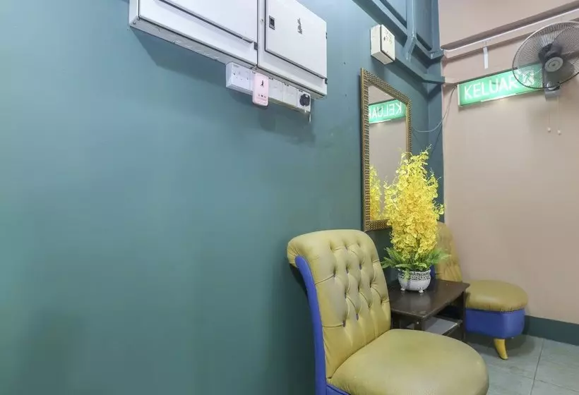 Hotelli Avee Budget Inn By Oyo Rooms