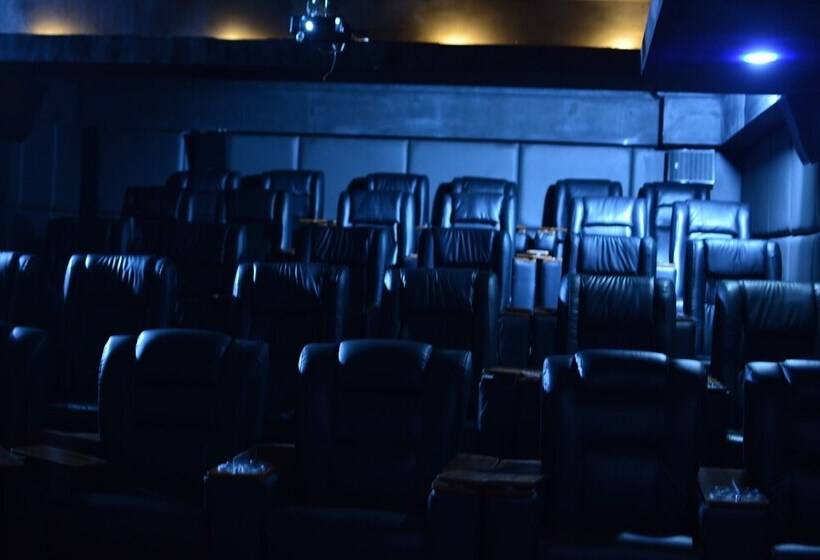 هتل Caesar S Luxury