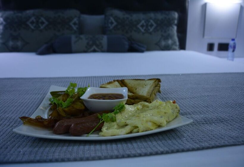 هتل Caesar S Luxury