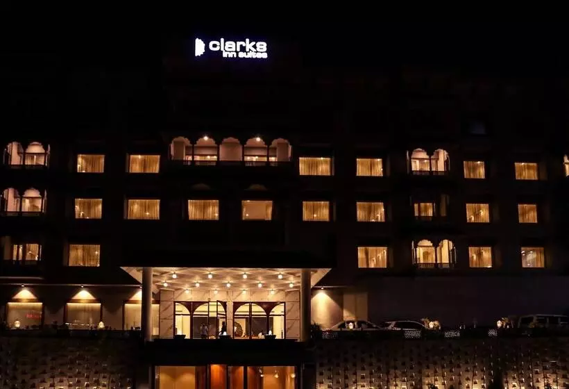 Hotelli Clarks Inn Suites Raipur