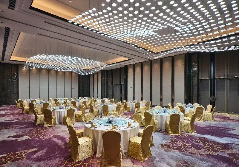 ホテル Crowne Plaza Wuxi Lake View By Ihg