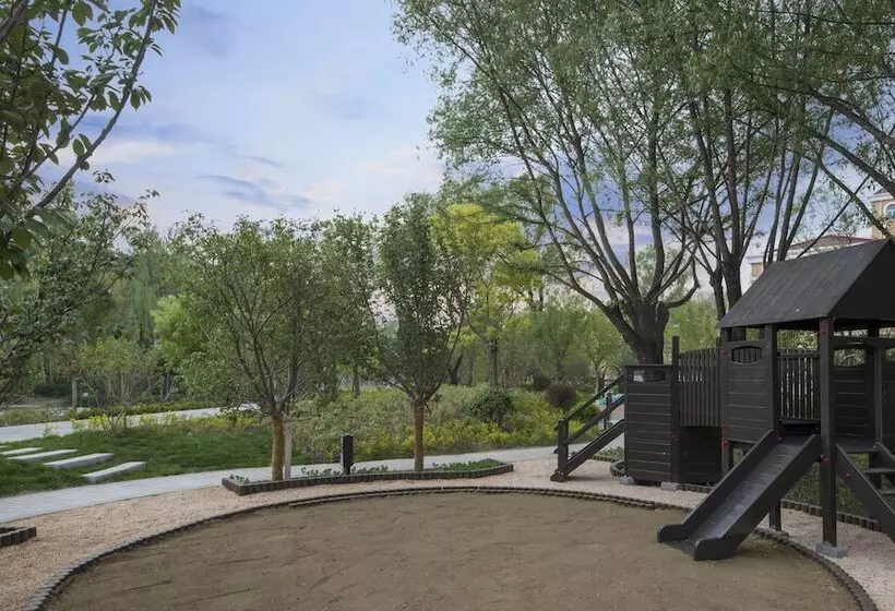 Hotelli Holiday Inn Express Beijing Badaling, An Ihg