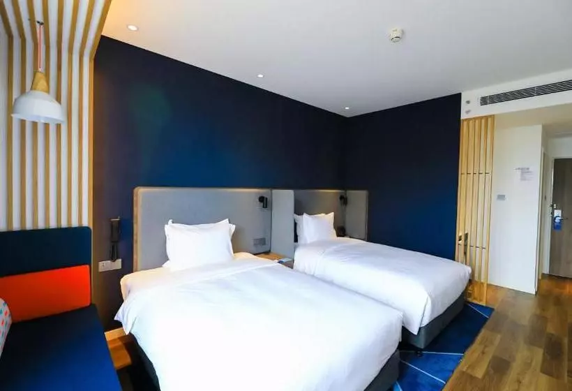 ホテル Holiday Inn Express Yantai Fulai