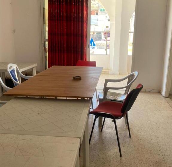 پانسیون Auberge Alferdaous