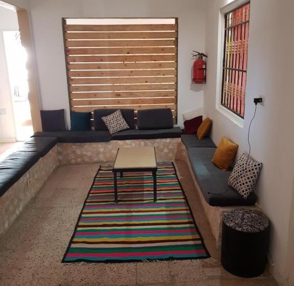 پانسیون Auberge Alferdaous