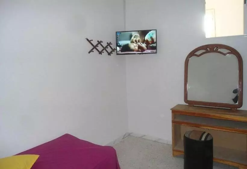 ペンション Auberge Alferdaous