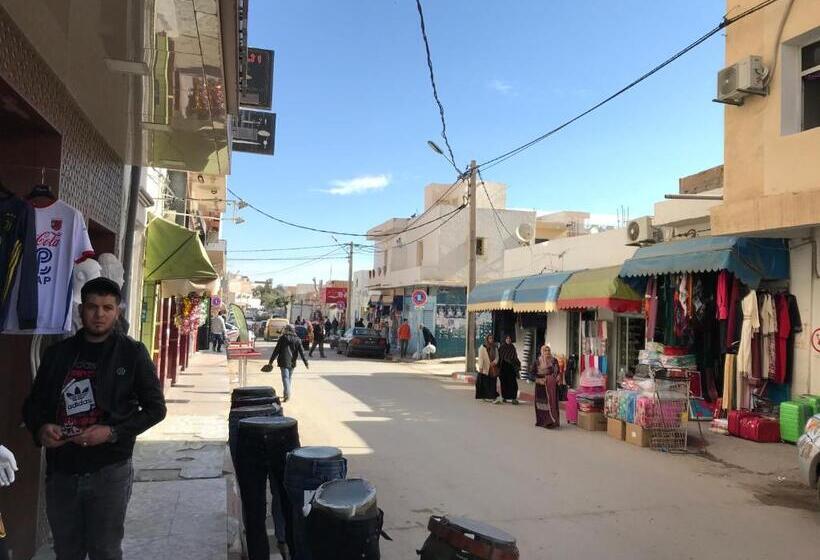 پانسیون Auberge Alferdaous